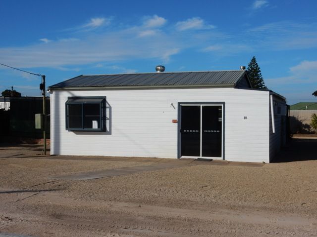 18 Devon Street, Port Clinton, SA 5570