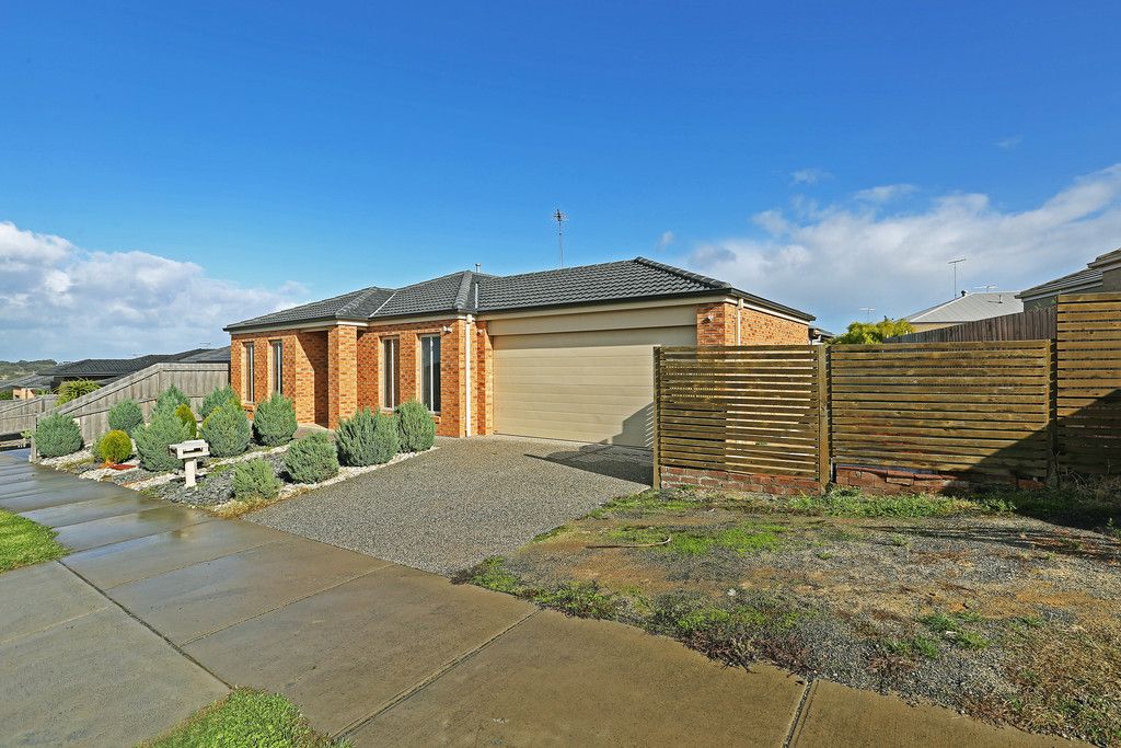 6 Tracken Terrace, Grovedale, VIC 3216
