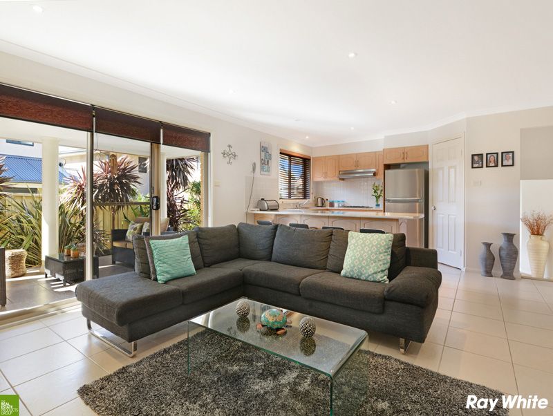 35 Campaspe Circuit, Albion Park, NSW 2527