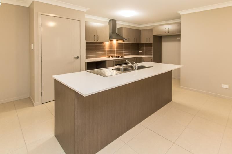 4 Macaw Place, Dakabin, QLD 4503
