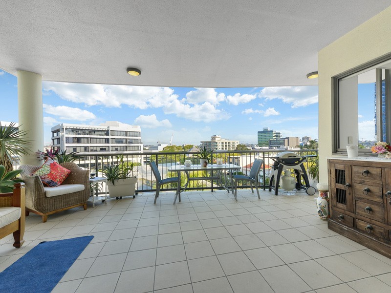 1077/18 Manning Street, Milton, QLD 4064