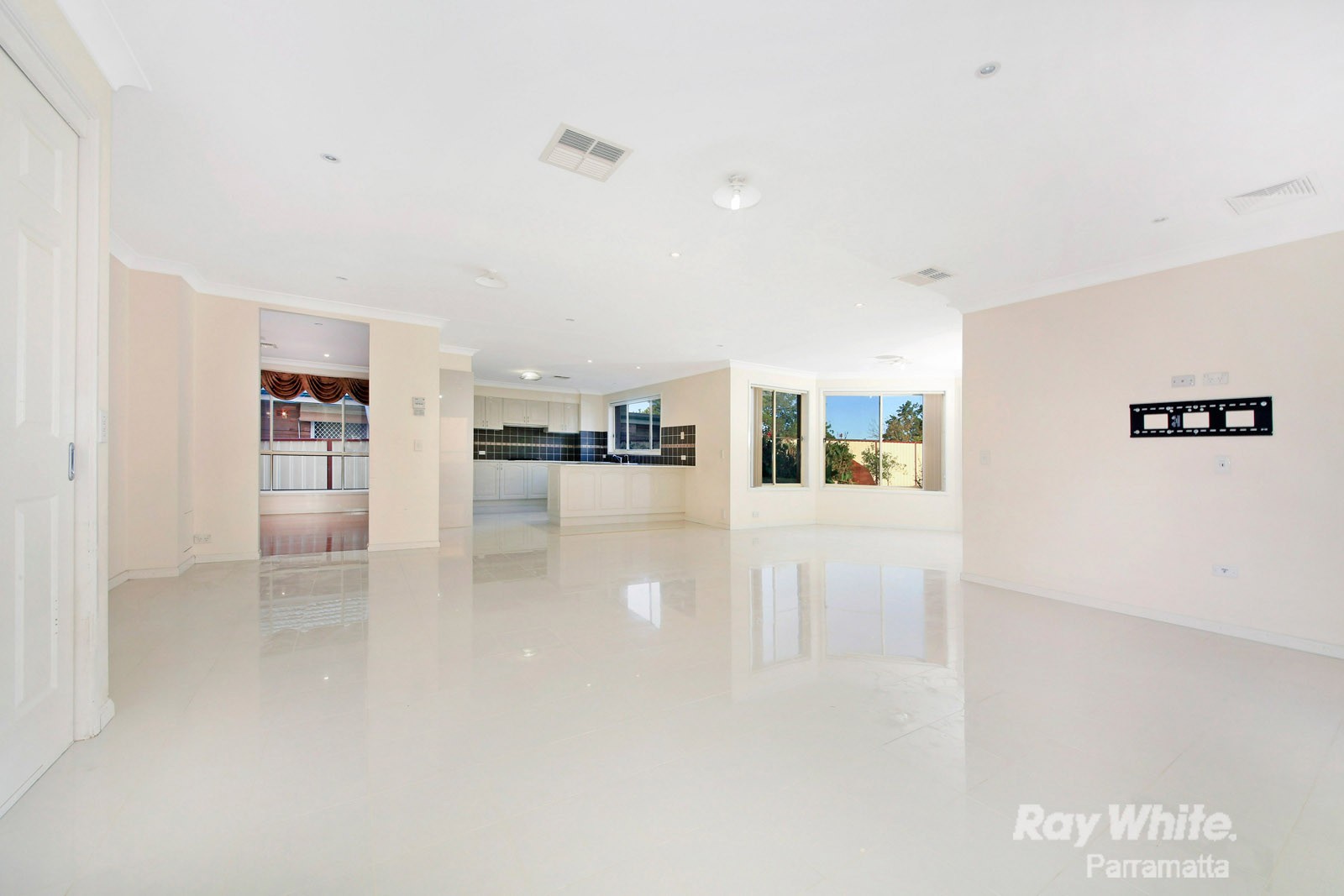 28 Pye Street, Westmead, NSW 2145