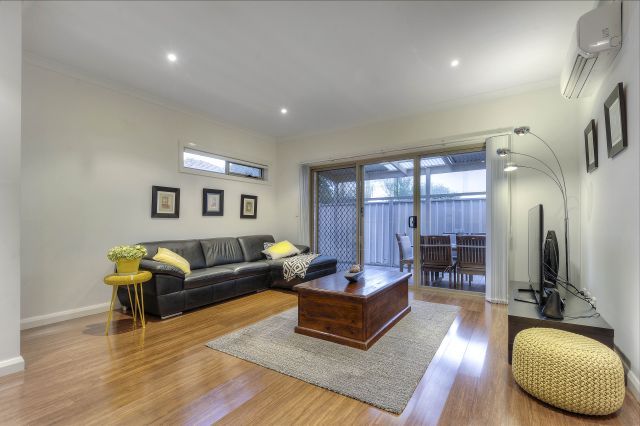 2/81 St Vigeons Road, Reservoir, VIC 3073