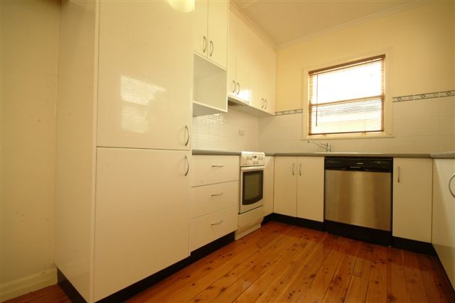 8 Frederick Street, East Toowoomba, QLD 4350