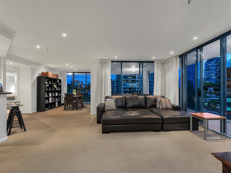 24/8 Goodwin Street, Kangaroo Point, QLD 4169
