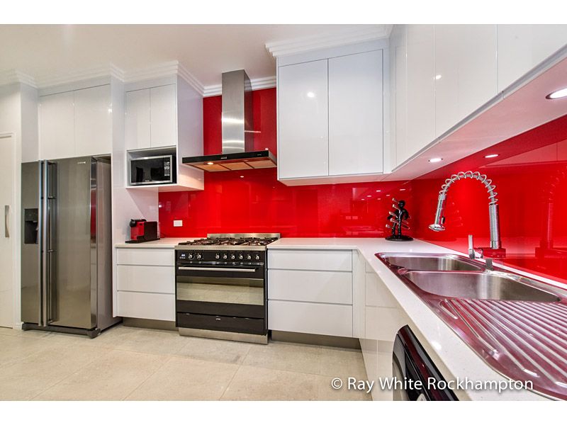 3 Retreat Avenue, NORMAN GARDENS, QLD 4701
