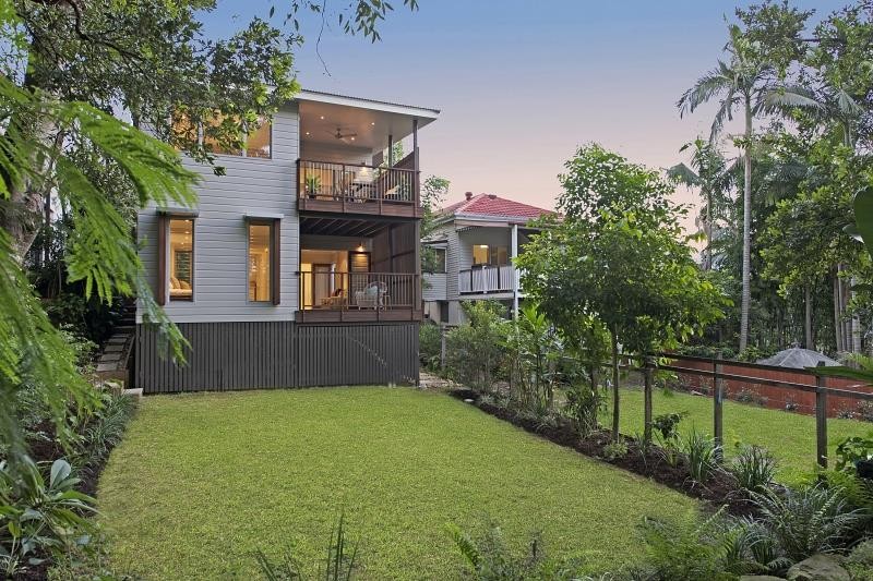 17 Shaw Street, Bardon, QLD 4065