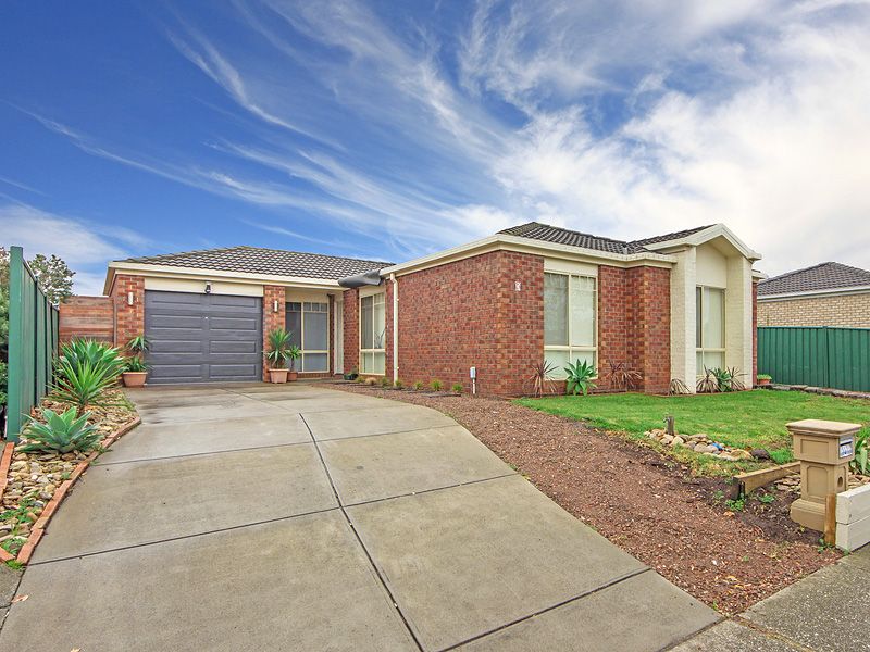 4 Flemming Avenue, Burnside VIC 3023