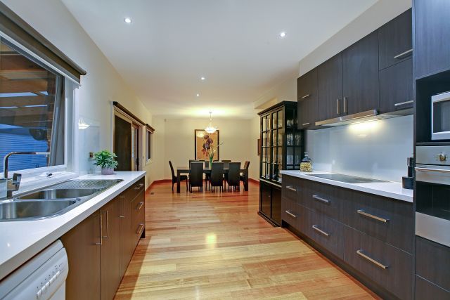 4 Palm Avenue, Reservoir, VIC 3073