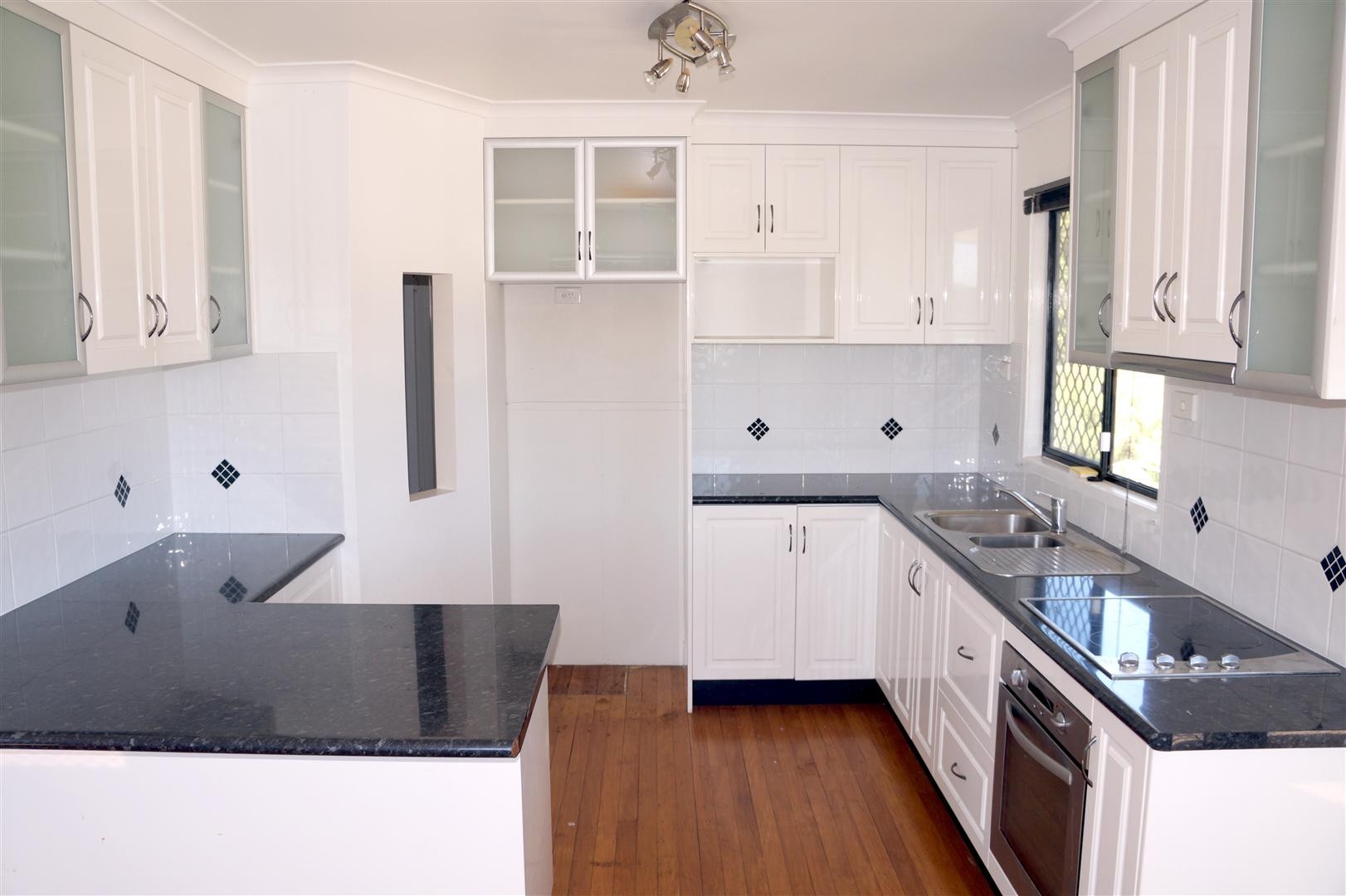 9 Marlock Court, Kin Kora, QLD 4680