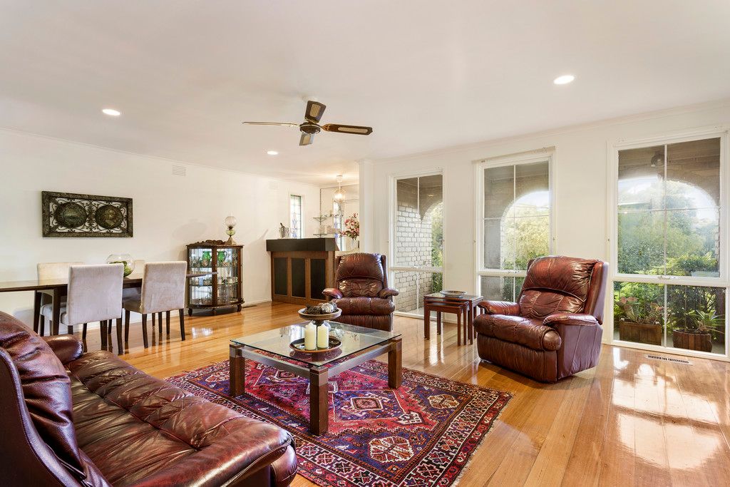 27 Bruford Avenue, Wheelers Hill, VIC 3150