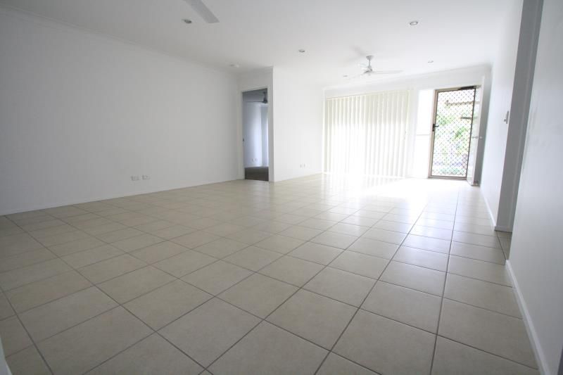 Unit 2 52-54 Freshwater Drive, Berrinba, QLD 4117