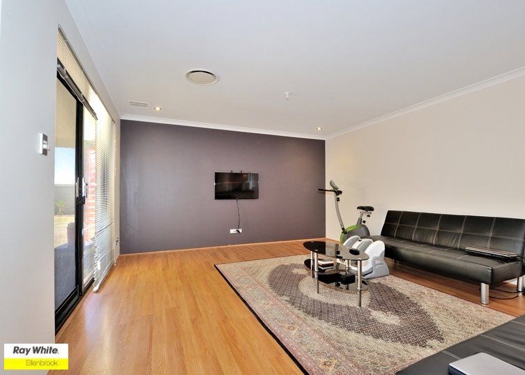 10 Elmridge Parkway, Ellenbrook WA 6069