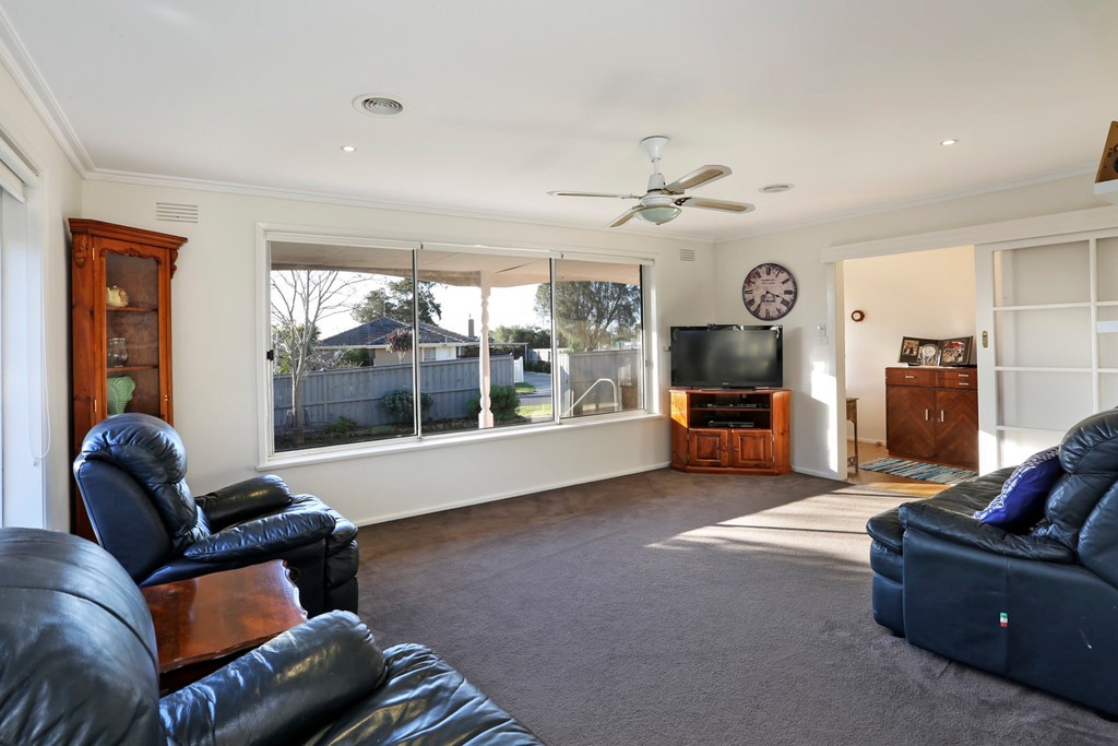 1 Amoore Avenue, Highton, VIC 3216