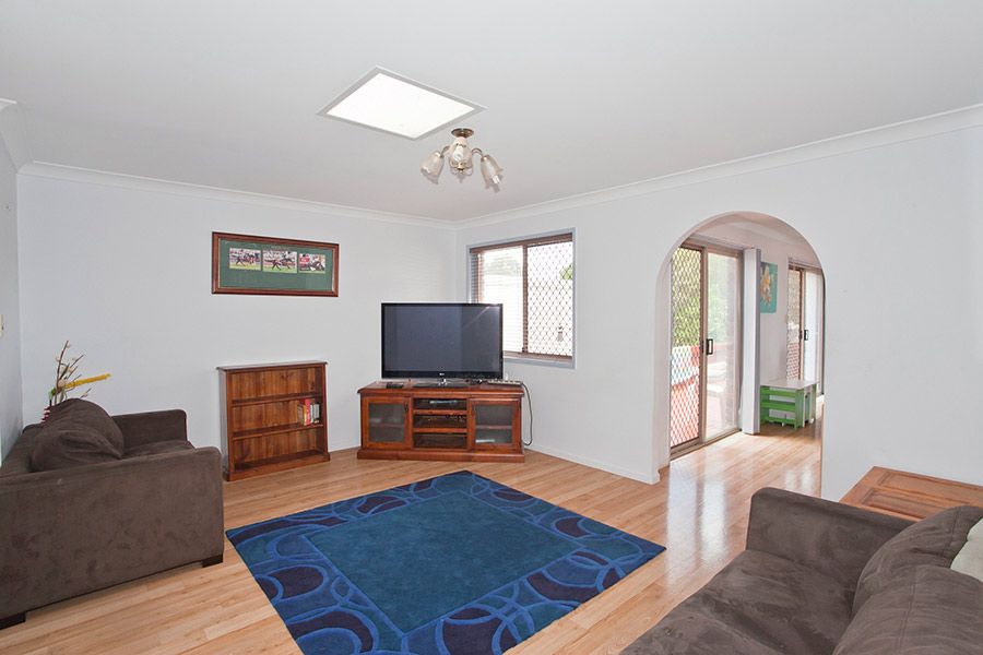 6 Bhutan Court, Newtown, QLD 4350