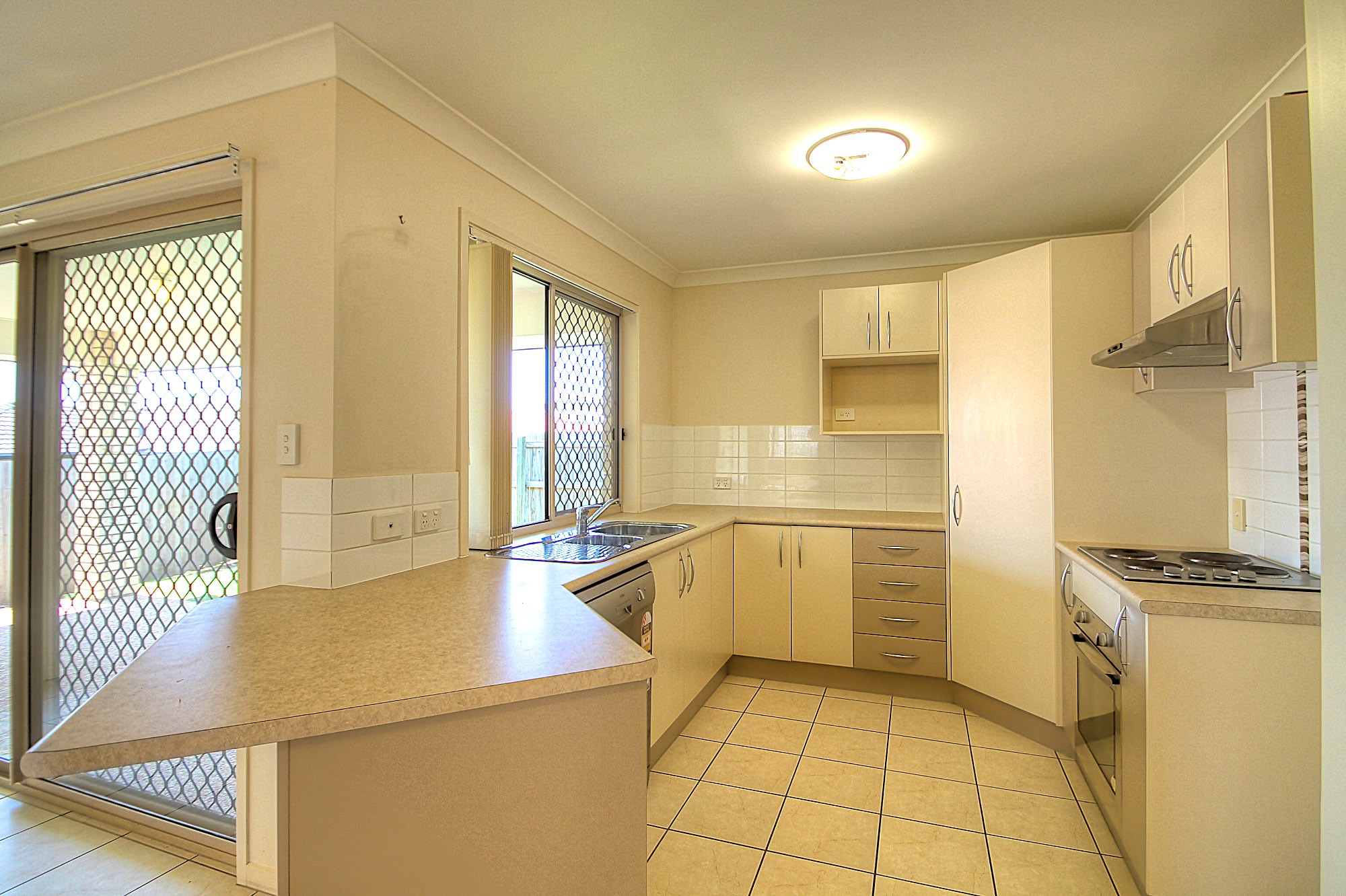 8 Brittany Crescent, Raceview, QLD 4305