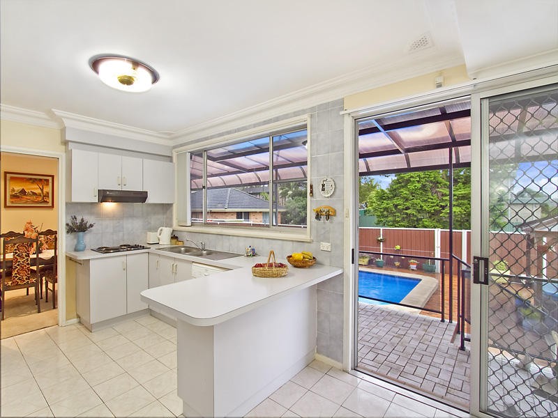 33 Essington Crescent, Sylvania, NSW 2224