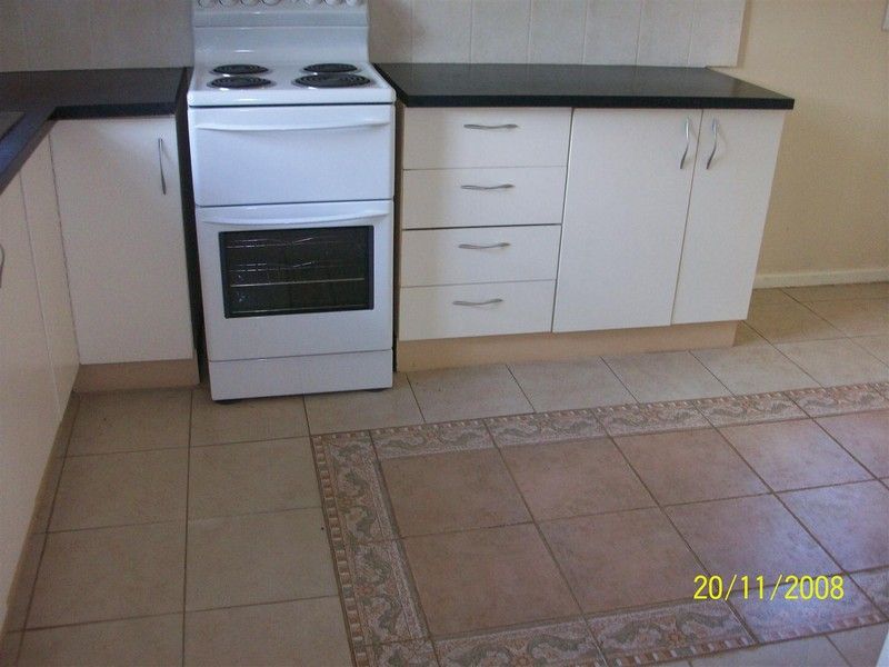 11 Thurlstone Street, Parkes, NSW 2870