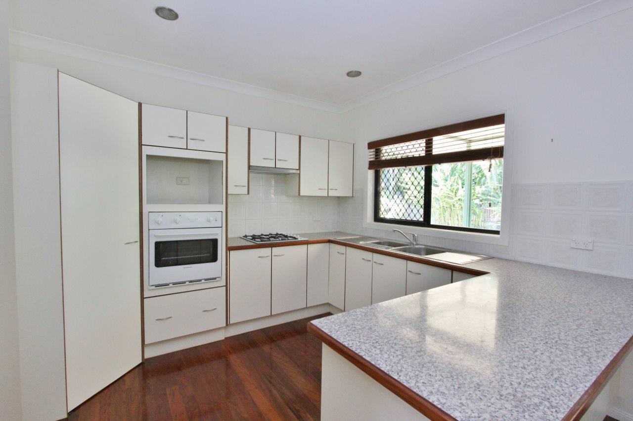 11 Greenford Close, Brinsmead, QLD 4870