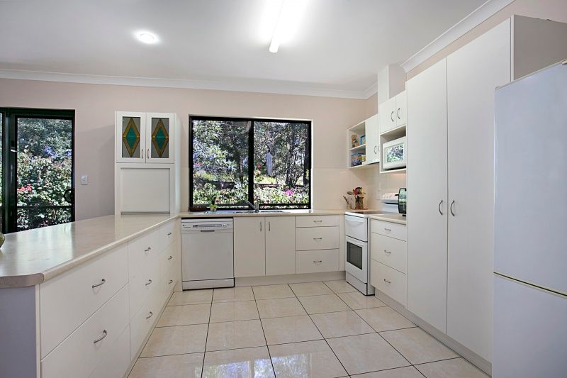 220 Englefield Road, Oxley, QLD 4075