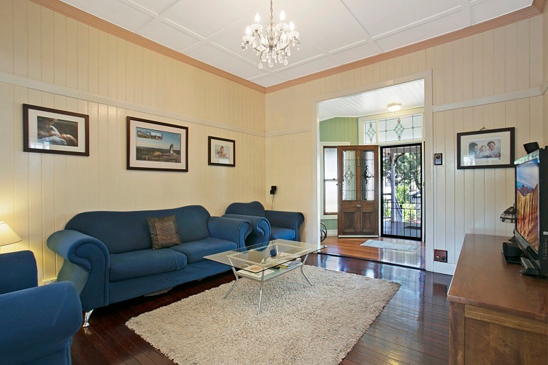49 Bank Road, Graceville, QLD 4075
