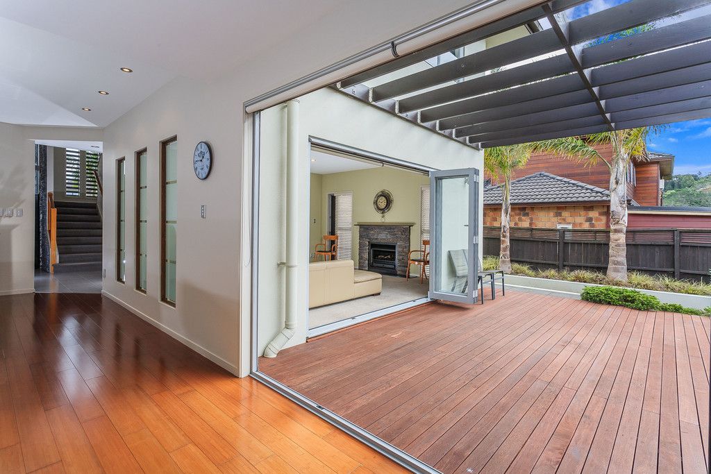 43 Mahoney Drive, Albany, North Shore City