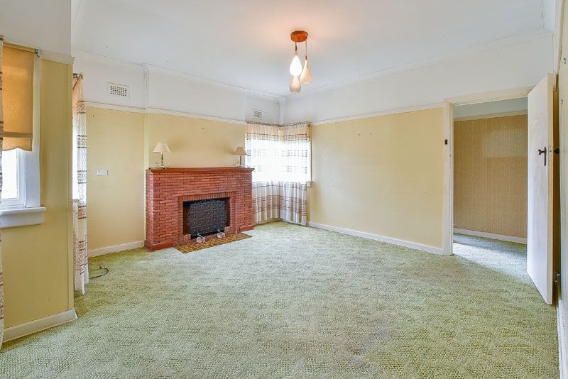 15 Genty Street, Campbelltown, NSW 2560