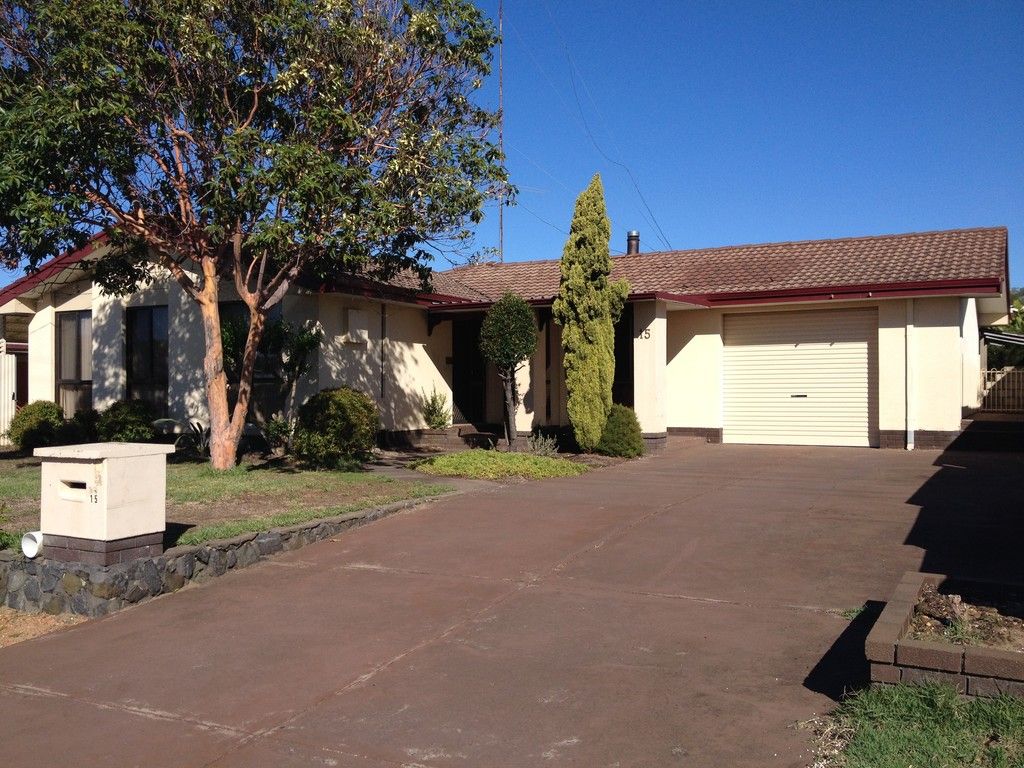 15 Crampton Avenue, EATON WA 6232