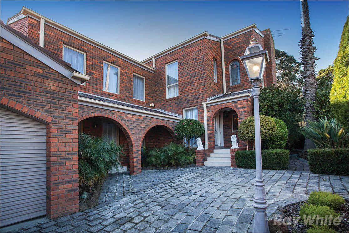 9 Aquarius Court, Wheelers Hill VIC 3150
