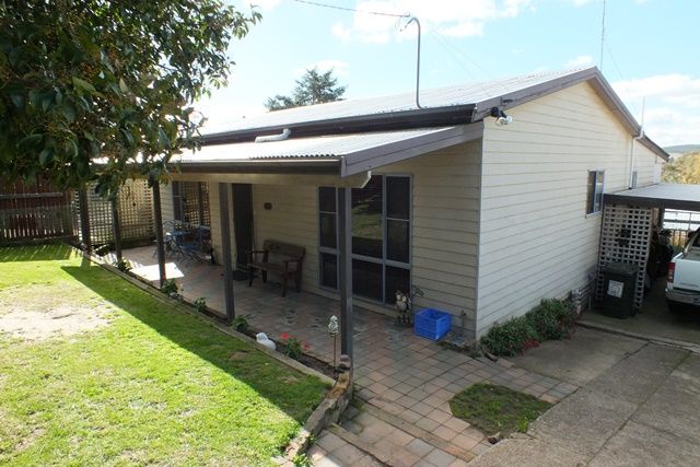 13 Jenolan Street, Oberon NSW 2787