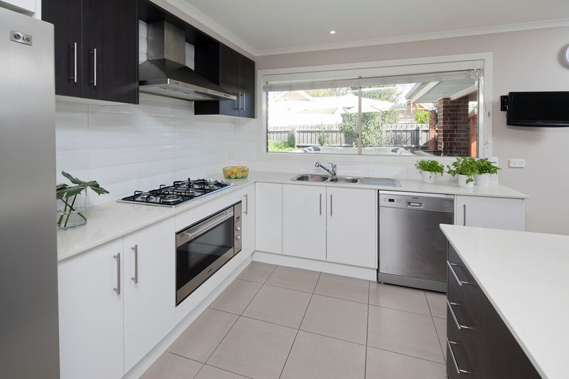 3 Dunmore Close, Langwarrin, VIC 3910
