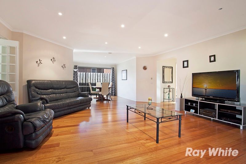 16 Narambi Close, Ferntree Gully, VIC 3156