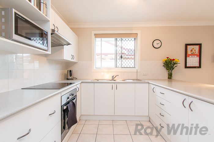 8 Calancra Avenue, Cameron Park, NSW 2285