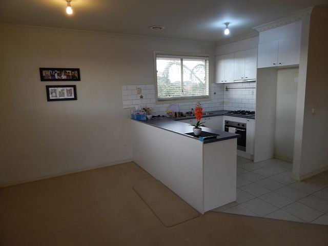 32 Elinda Place, Reservoir, VIC 3073