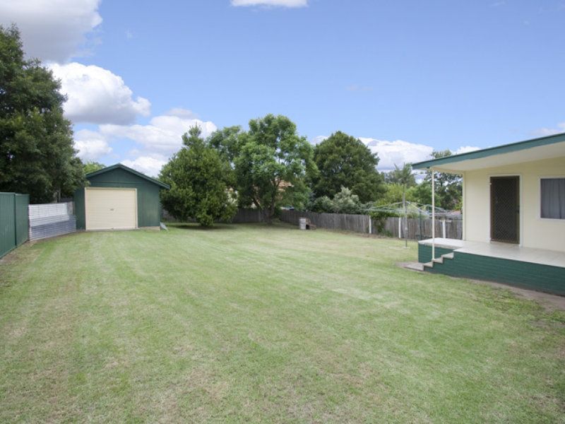 18 Brinawarr Street, BOMADERRY, NSW 2541