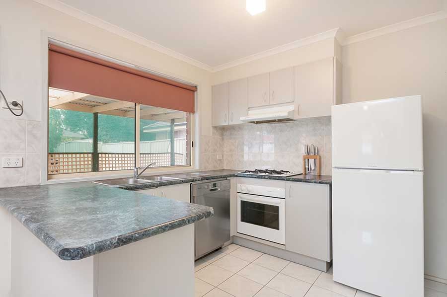 8 Waterford Avenue, Craigieburn, VIC 3064