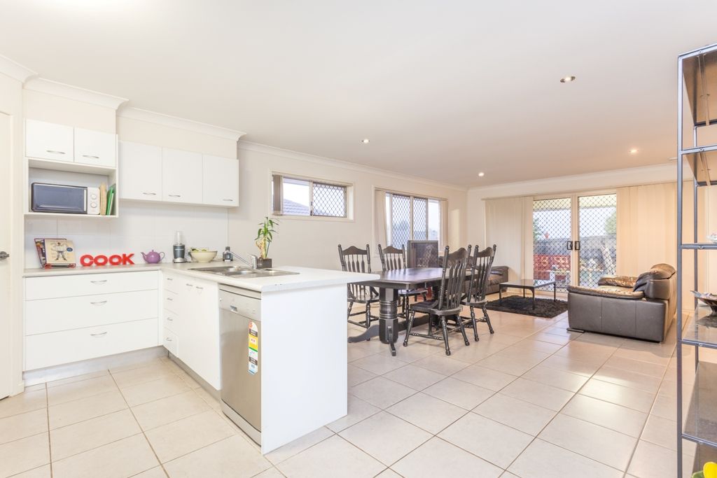 45 Menara Crescent, NORTH LAKES, QLD 4509