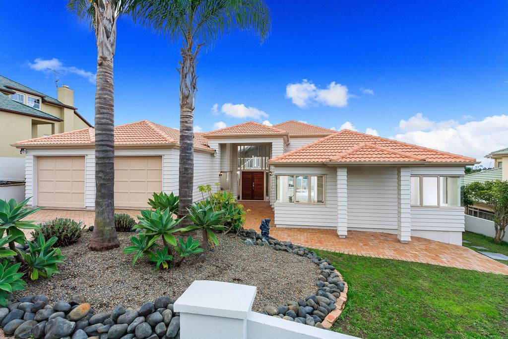 6 Gretna Green, Browns Bay, North Shore City