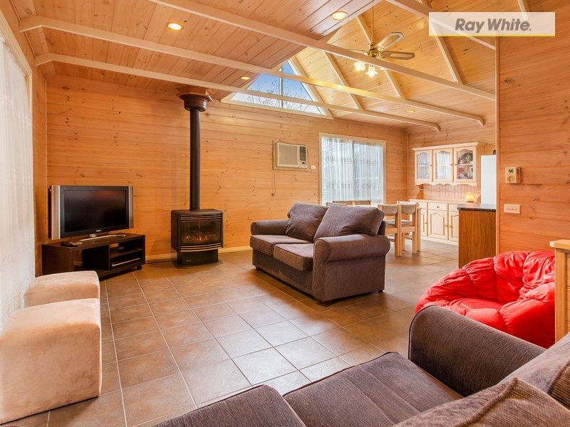 4 Burunda Road, Rosebud, VIC 3939