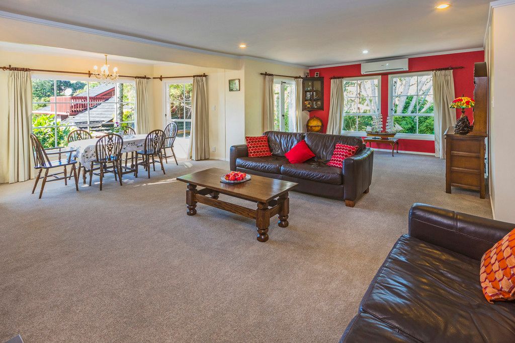 31 Colmar Road, Mellons Bay, Manukau City