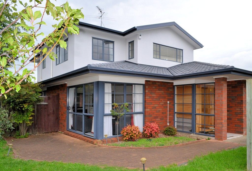 21 Dianne Louise Drive, Half Moon Bay, Manukau City