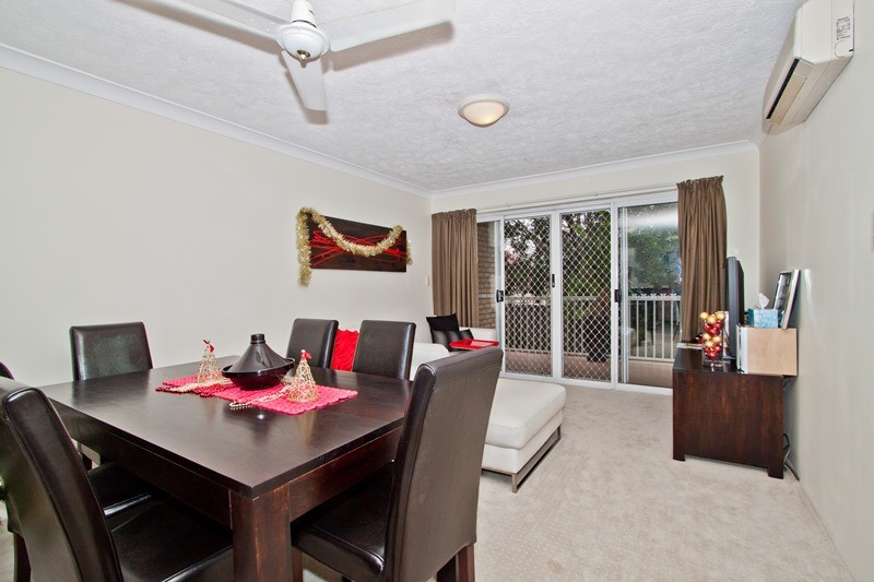 2/24 Baragoola Street, Coorparoo, QLD 4151