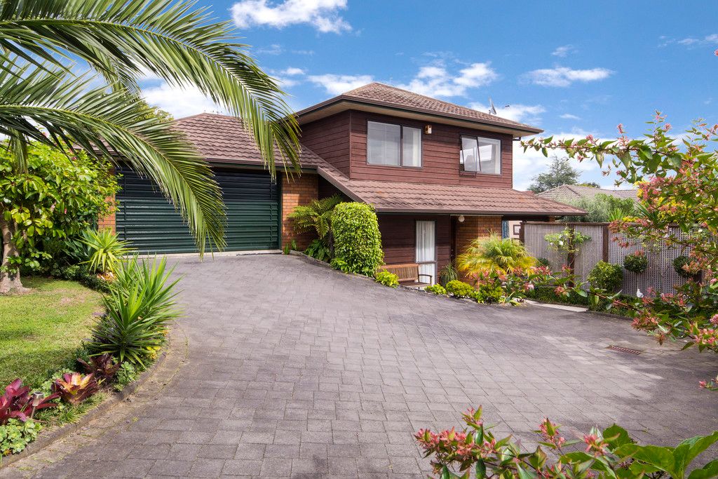 2/17 Fieldstone Court, Northpark, Manukau City