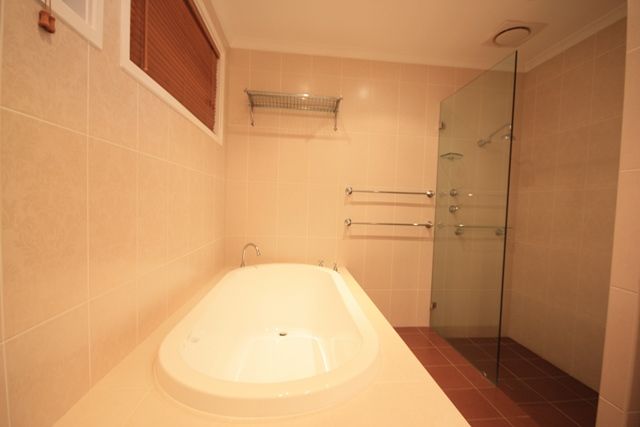 30 Parkhill Road, LEUMEAH, NSW 2560