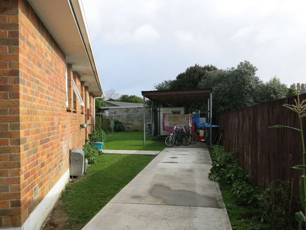 20 Susan Place photo 3