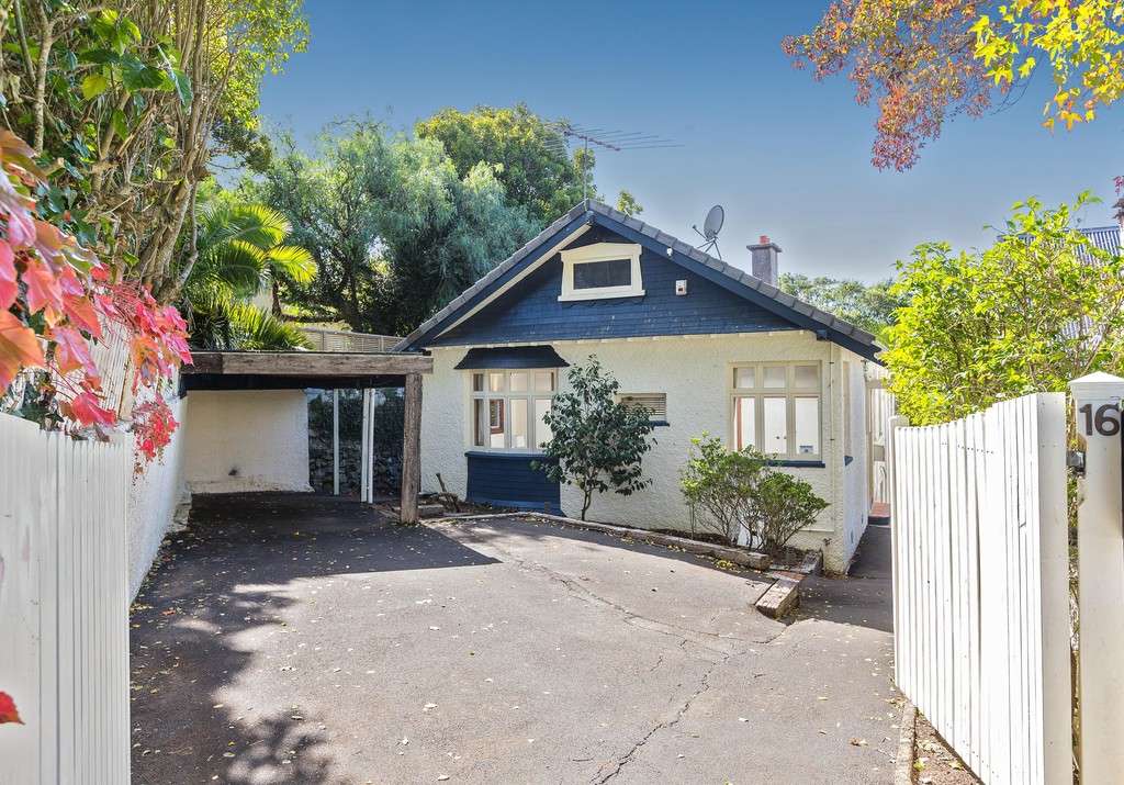 16 Laurie Avenue photo 0