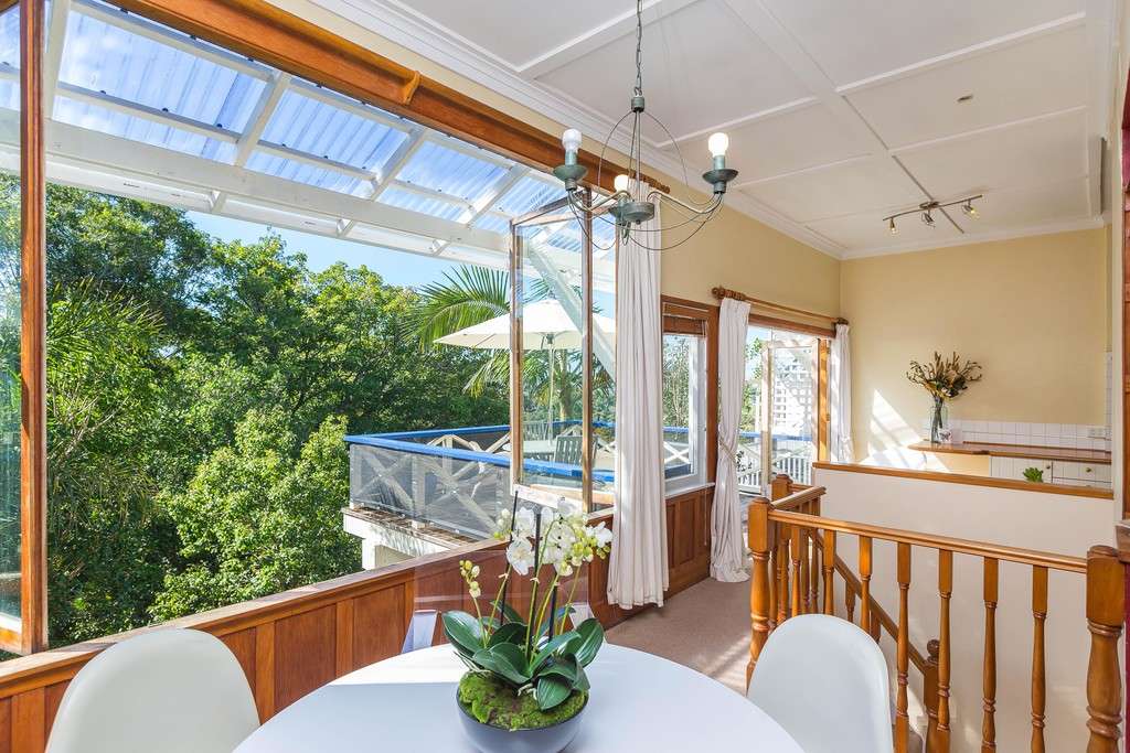 16 Laurie Avenue photo 3