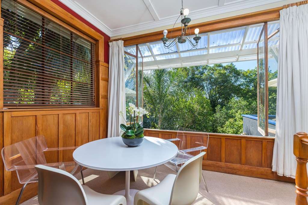 16 Laurie Avenue photo 5