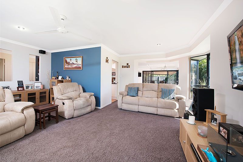 2 Holmes Street, Currimundi, QLD 4551