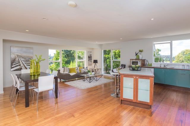 18 Sycamore Drive, Sunnynook, North Shore City